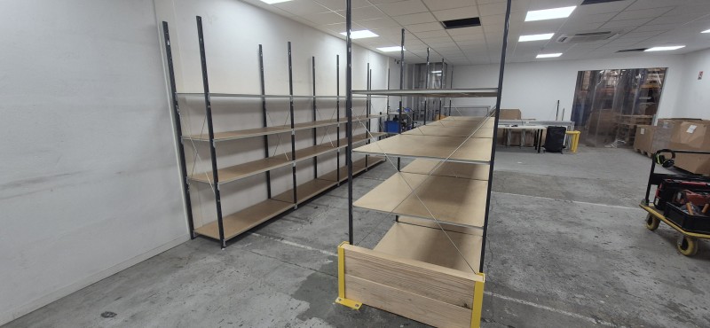 Rayonnages légers pour le stockage de cartons