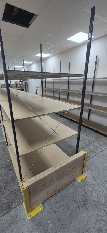 Rayonnages légers pour le stockage de cartons