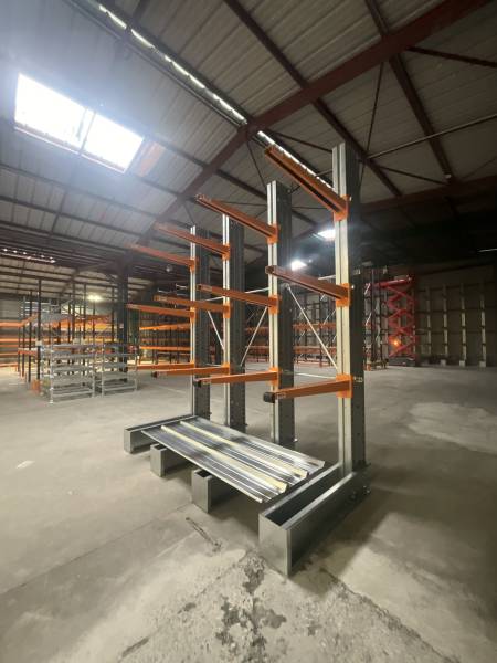 Solutions de rayonnages cantilevers lourds pour le stockage de charges longues en environnement industriel entre Villefranche-sur-Saône et Mâcon