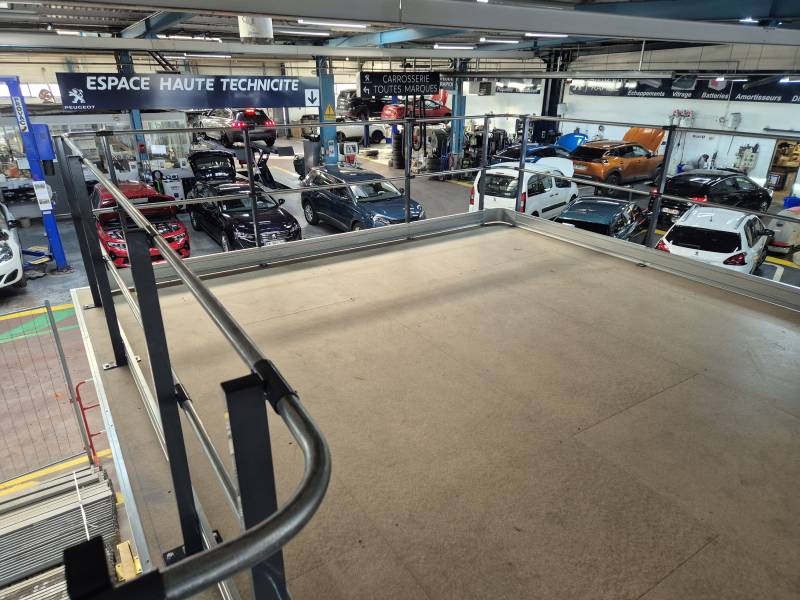 Installation d'un plateforme métallique pour doubler la surface de votre magasin de stockage de pièces de rechanges automobile à Villefranche sur saône