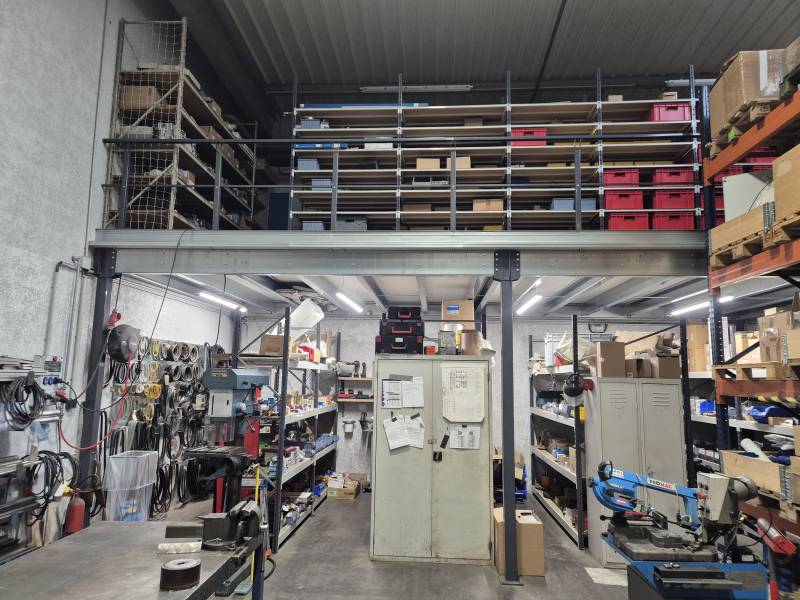 Fourniture et installation de mezzanines industrielles modulaires pour charges lourdes dans les usines et ateliers à Villefranche-sur-Saône