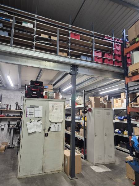 Fourniture et installation de mezzanines industrielles modulaires pour charges lourdes dans les usines et ateliers à Villefranche-sur-Saône