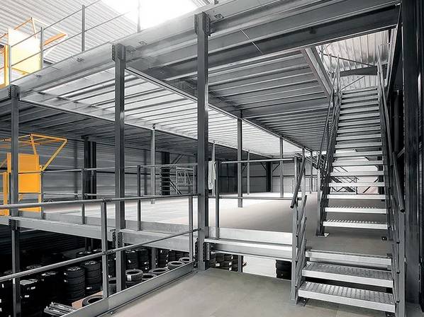 Plateforme industrielle de stockage pour archives et production à proximité de Villefranche sur Saône en région Rhône-Alpes