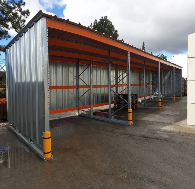 Protections PVC avec absorbeur de choc pour la protection de vos montants d'échelle entre Limas et Genay