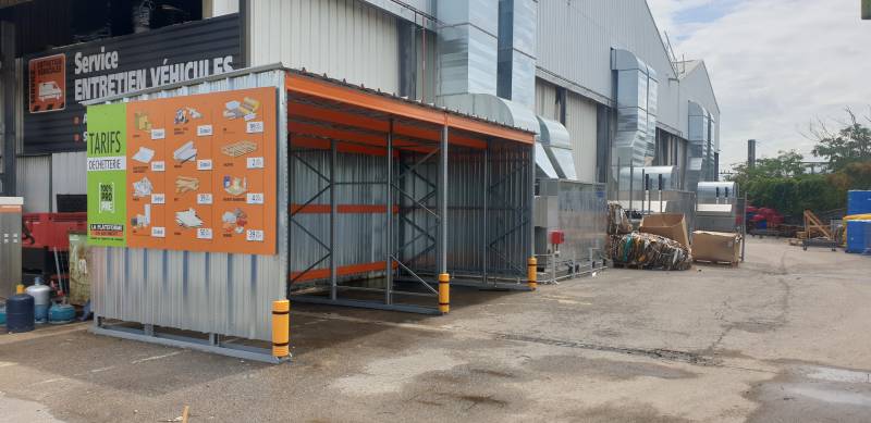 Protections PVC avec absorbeur de choc pour la protection de vos montants d'échelle entre Limas et Genay