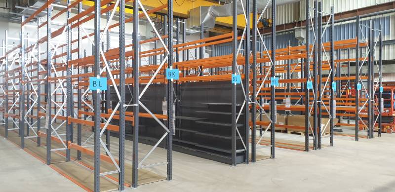 Coordination de l'installation des rayonnages et équipements de stockage sur environ 70 points de vente d'une enseigne nationale de négoce en matériaux de construction