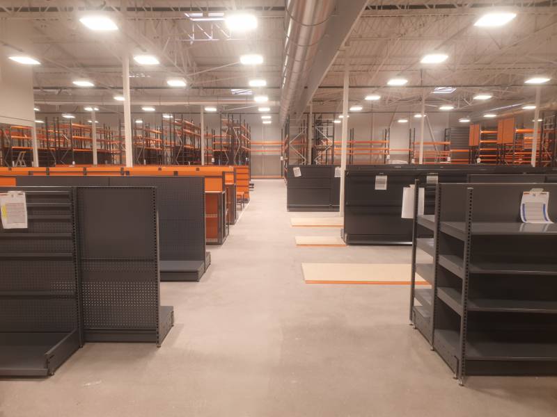 Coordination de l'installation des rayonnages et équipements de stockage sur environ 70 points de vente d'une enseigne nationale de négoce en matériaux de construction