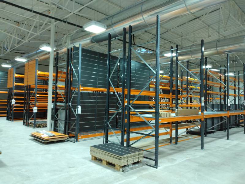 Coordination de l'installation des rayonnages et équipements de stockage sur environ 70 points de vente d'une enseigne nationale de négoce en matériaux de construction