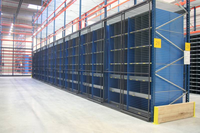 Pilotage du montage des rayonnages dans le centre de stockage de pièces de rechange du groupe PSA à Rieste (Allemagne)