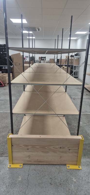 Rayonnages légers pour le stockage de cartons