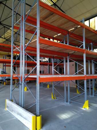 Notre zone d'activité pour ce service Pose d’étagères métalliques pour stockage de cartons dans réserve de commerce alimentaire